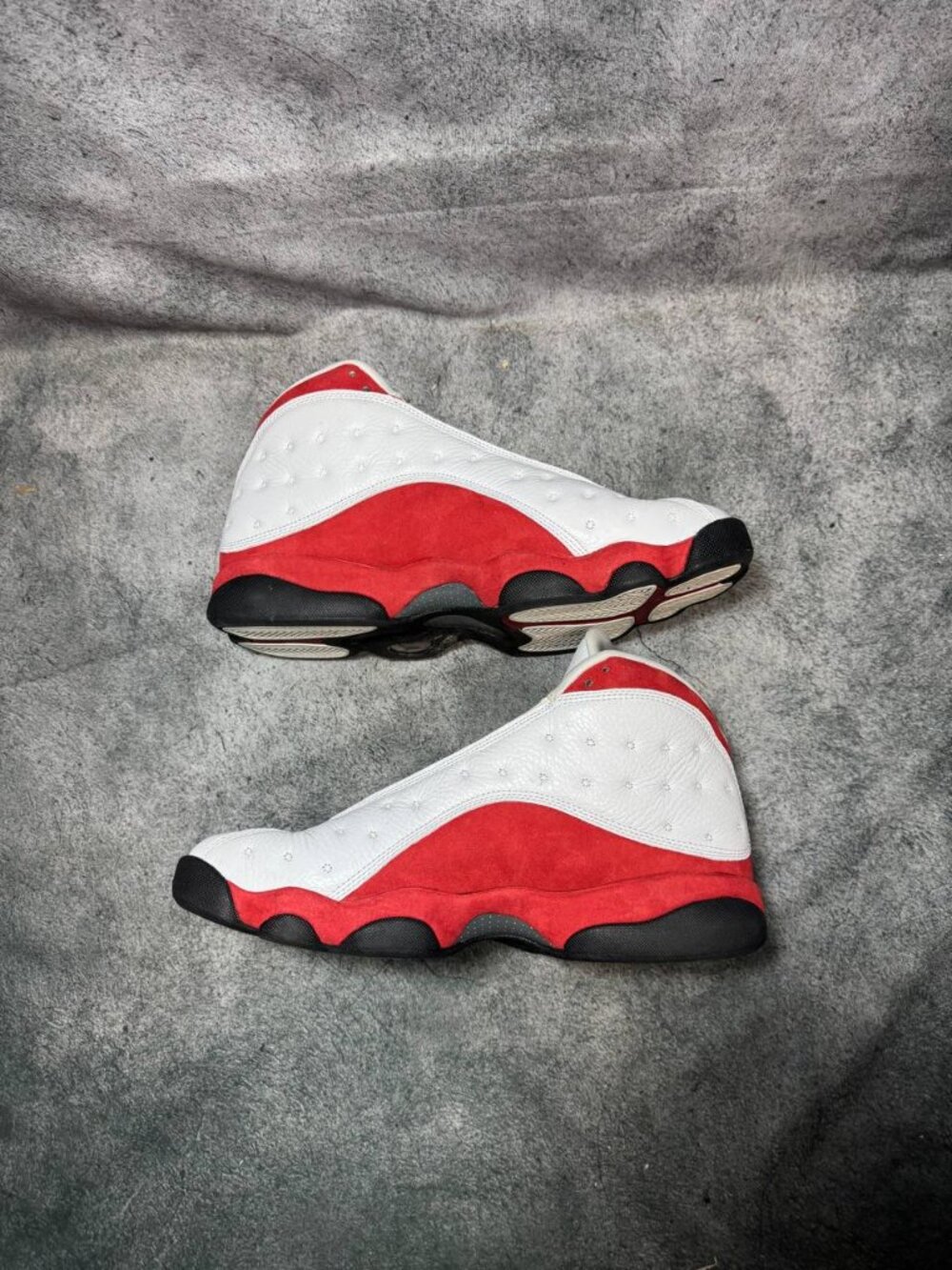 Size 11 | Jordan 13 Chicago With Box | Pre-Owned - Picture 9 of 9
